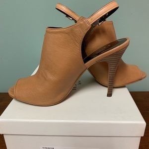Tan leather Couch slingback peep toe heals